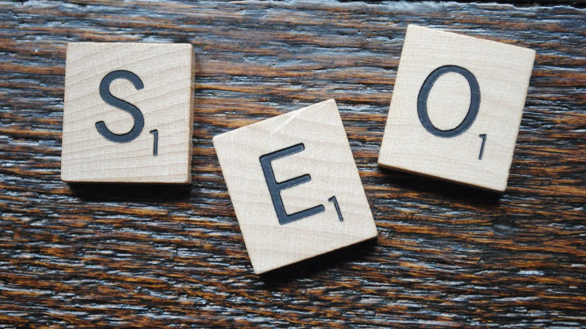 Frase review content optimization — real-time content score with topic coverage analysis